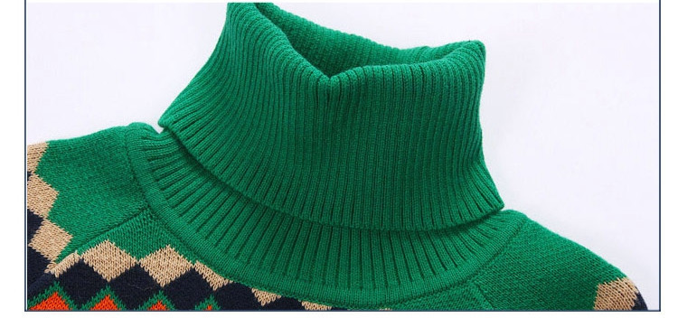 Green christmas sweater